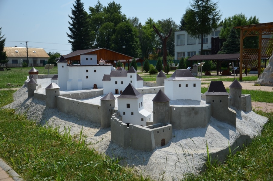 Saris Castle - Park of miniatures